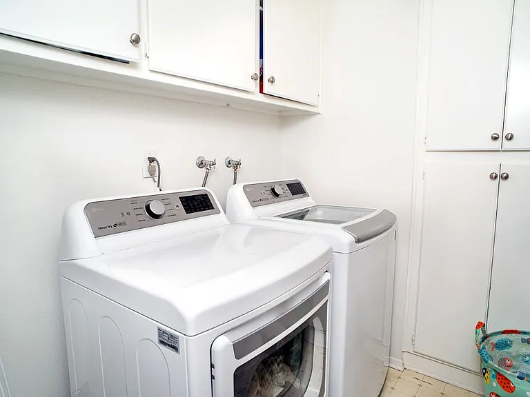 18200 Andrea Cir S #3 — Photo 16