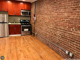 Rented by Realty 2000 Corp