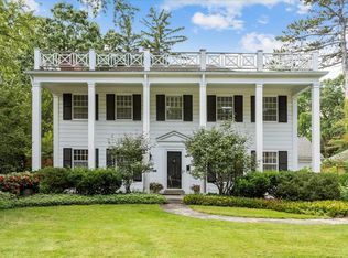 2927 Indianwood Rd, Wilmette, IL 60091