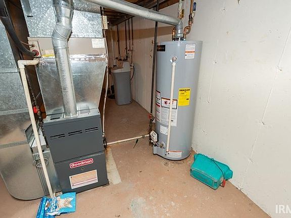 4th image of 6001 Aberdeen Dr