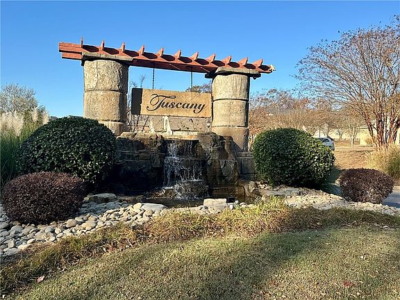 2nd image of 1007 Tuscany Dr