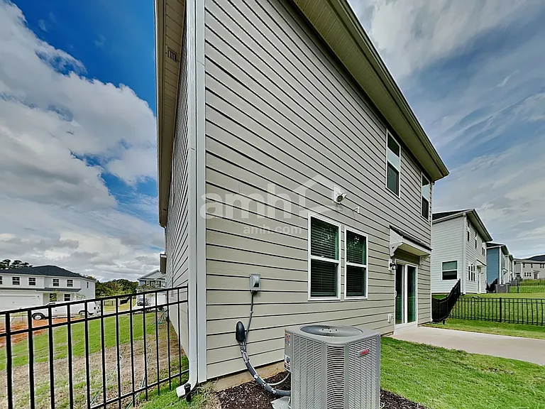 1135 Livengood Way — Photo 19