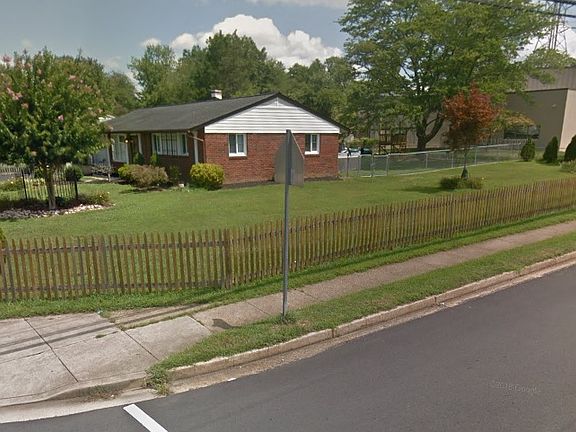 2nd image of 6121 Leewood Dr