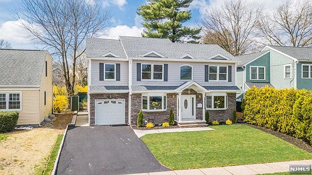 1st image of 17-42 Hunter Pl #1X