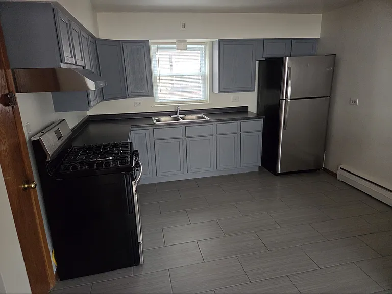 29 Conti Pkwy — Photo 4