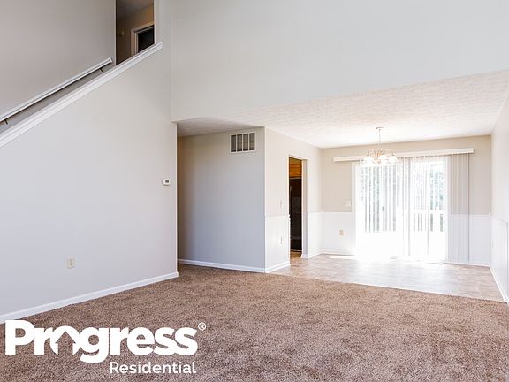 3rd image of 5457 N Meadow Dr