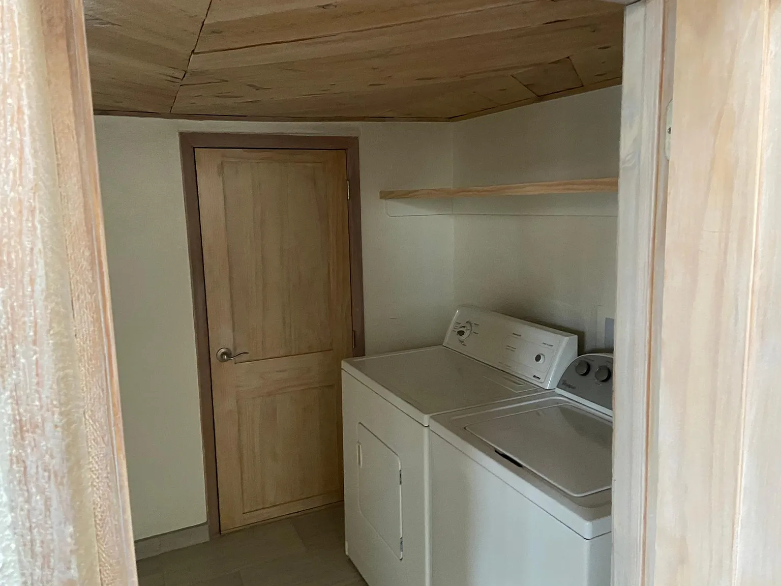 1 bed, 800 sqft, $2,500 — Photo 1