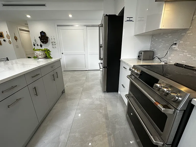 20401 NE 30th Ave #420 — Photo 13