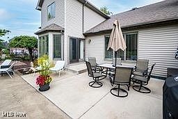3rd image of 5961 Whispering Meadows Dr
