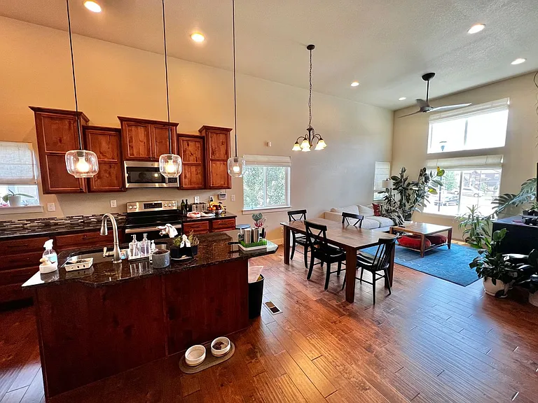 2250 Sherwood Forest Ct — Photo 6
