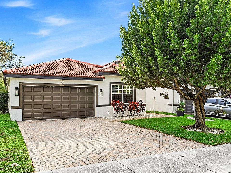 1st image of 4052 Crescent Creek Place