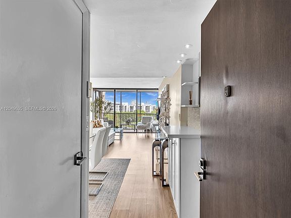 3rd image of 20301 W Country Club Dr APT 622