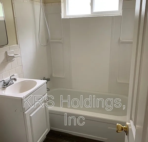 The Carlisle Apartments — Photo 30