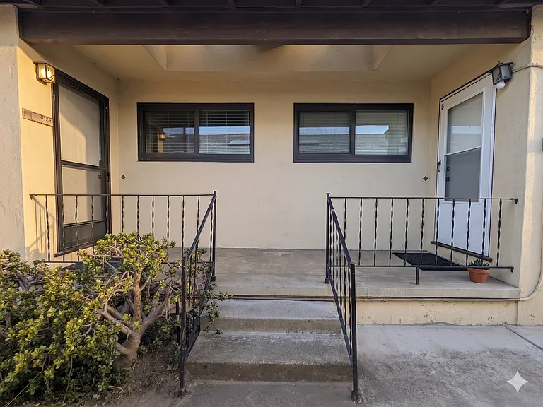 612 Chadbourne Ave #B — Photo 3
