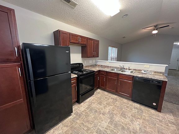 4th image of 16 Hillrise Ct