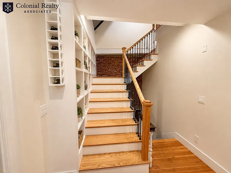 1616 Beacon St #4 — Photo 40