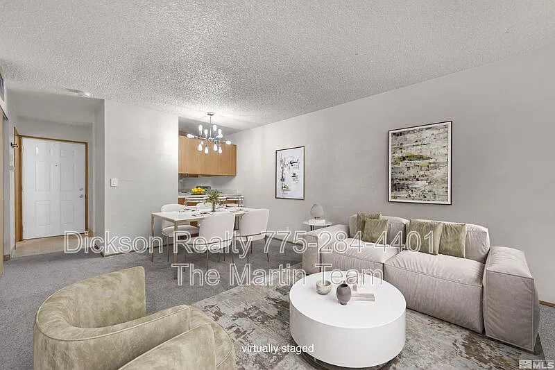 2 bed, 1.5 bath, 919 sqft, $1,600 — Photo 3