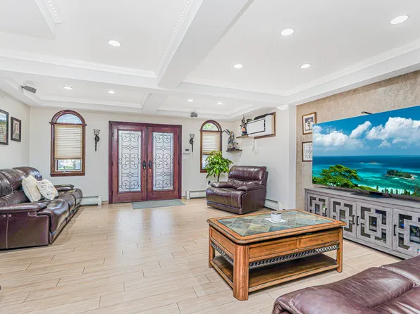 1458 81st Street image 6 of 36