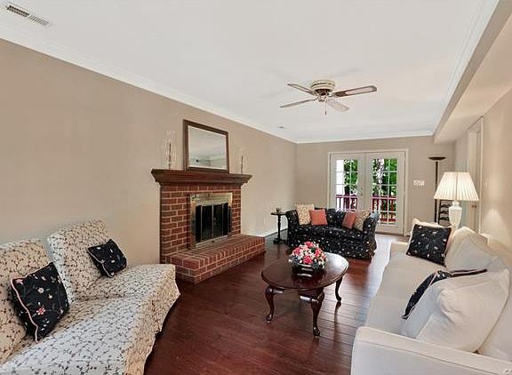 3rd image of 4666 Fort McHenry Pkwy