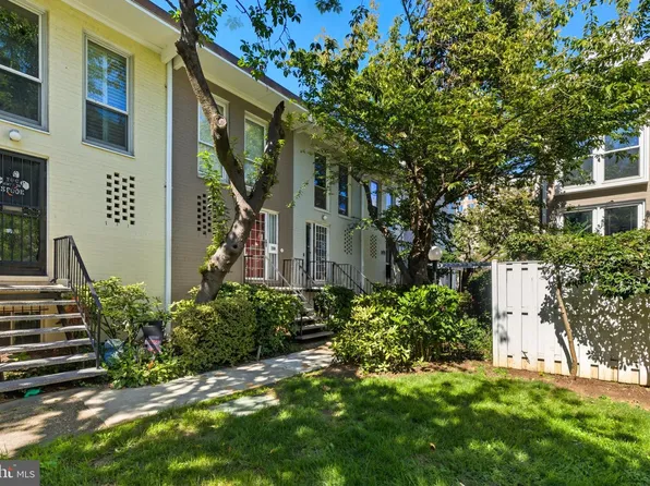 237 G St SW #120, Washington, DC 20024