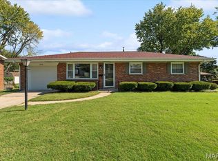 1218 Express Dr, Belleville, IL 62223