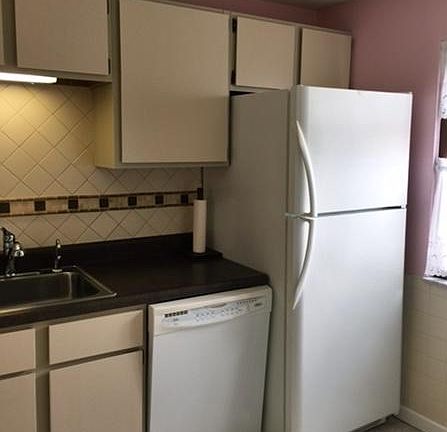 3rd image of 119 Bellwood Ct