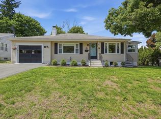 36 Glenn Rd, Lowell, MA 01852