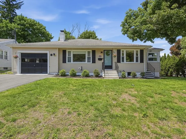 36 Glenn Rd, Lowell, MA 01852