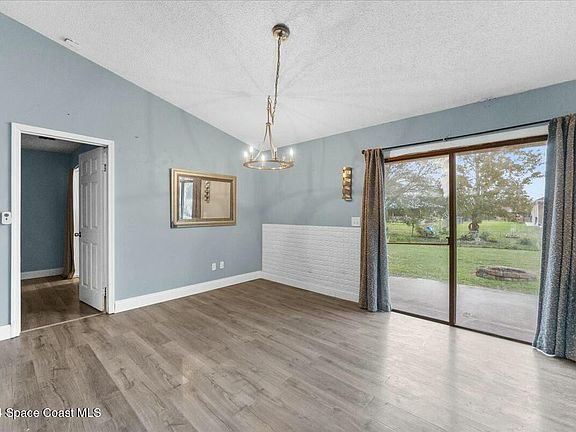 5th image of 955 Braddock Ave SE