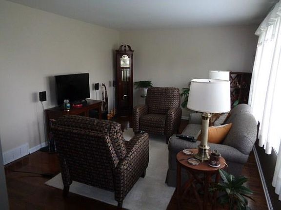 5th image of 1066 Lake Road West Frk