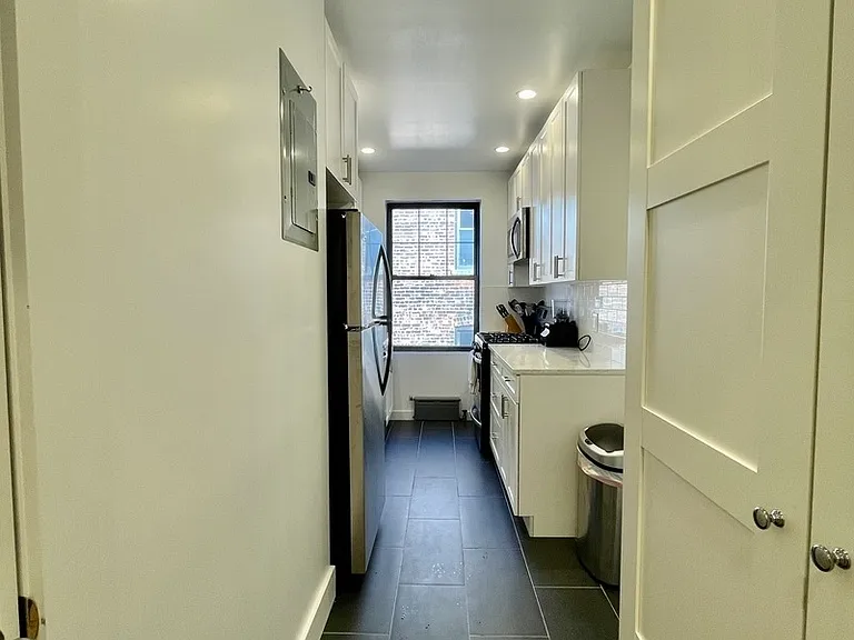 825 W 187th St #4B — Photo 5