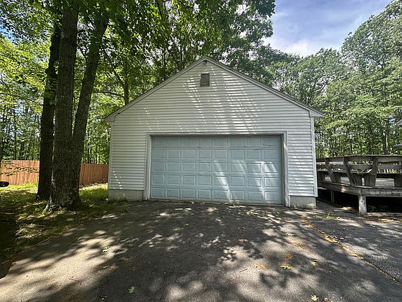 4th image of 32 Pierce Avenue