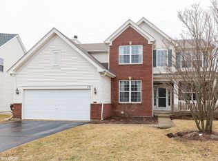 72 Timber Trails Ct, Gilberts, IL 60136