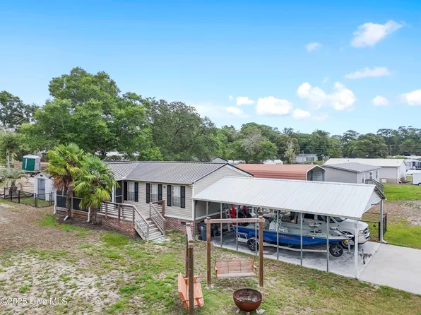 3216 Woodlawn Avenue SW, Supply, NC 28462