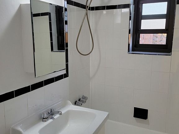 5th image of 73-11 210th St #5H