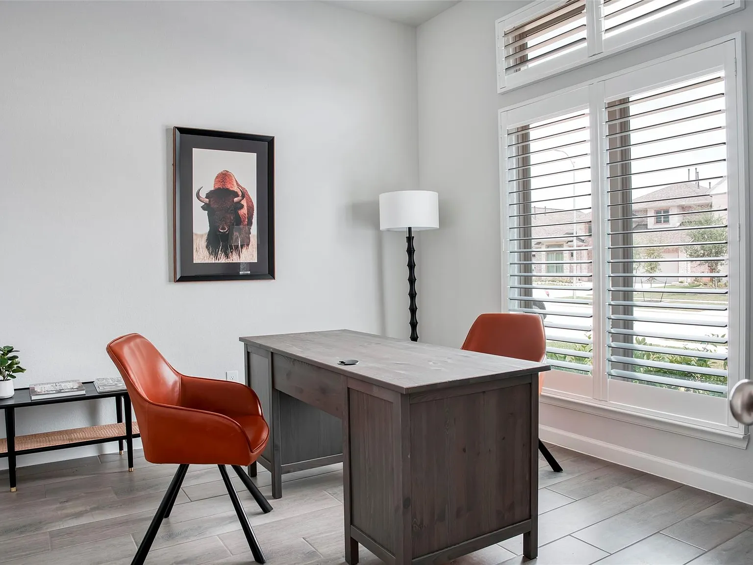 4 bed, 3.0 bath, 2375 sqft, $4,750 — Photo 4