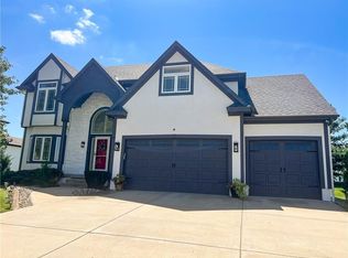 12503 S Fox Den, Lake Lotawana, MO 64086