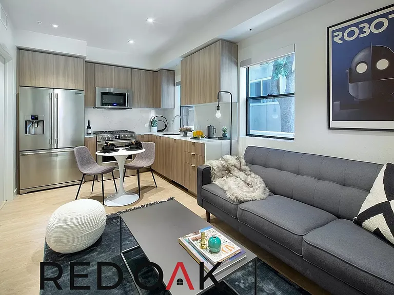 Acacia Apartments — Photo 5