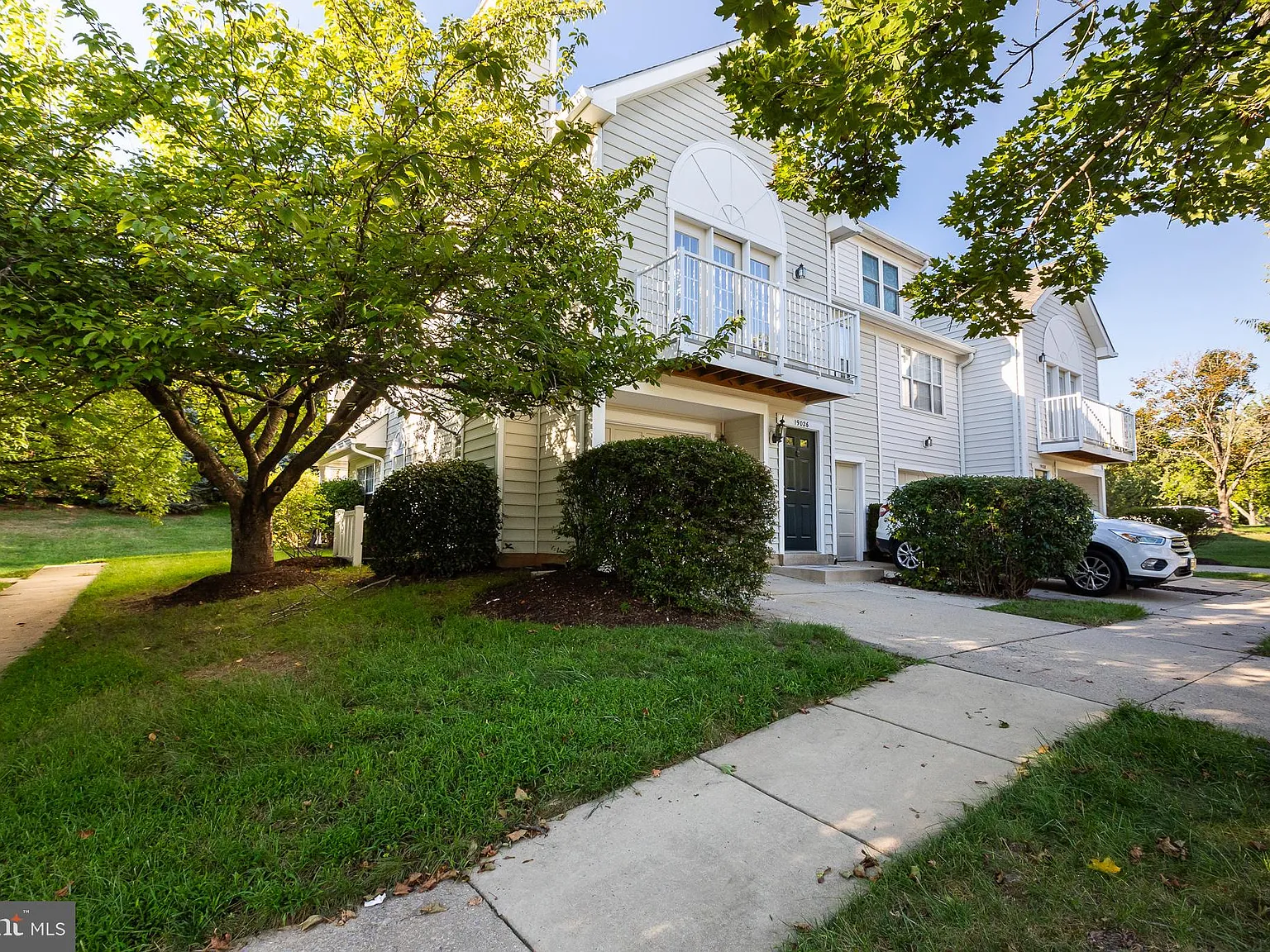 3 bed, 1.0 bath, 1598 sqft, $2,800 — Photo 3