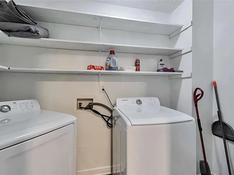 4145 Dustin Dr — Photo 9