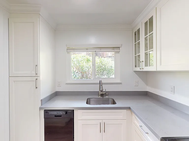 109 Professional Center Pkwy #106 — Photo 5