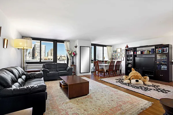 Rented by Compass | media 42