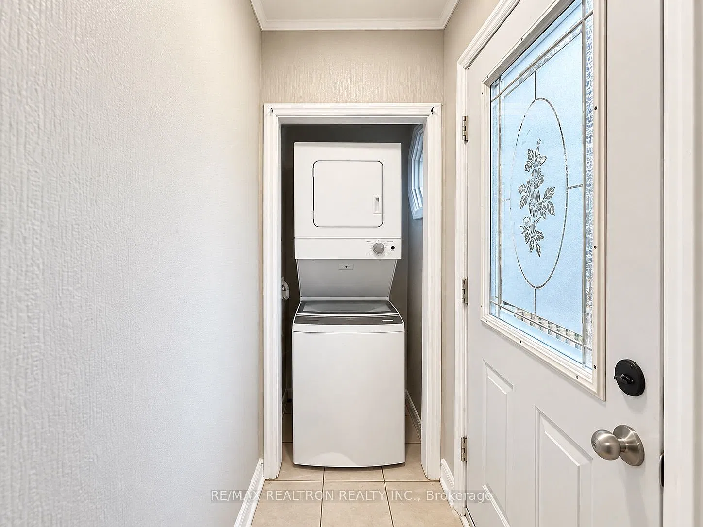 6 bed, $2,500 — Photo 2