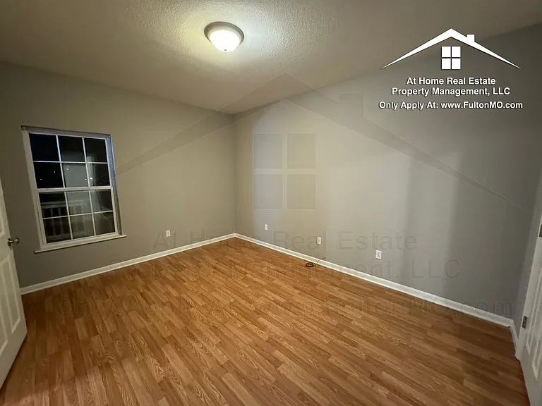 211 N Main St #A — Photo 9