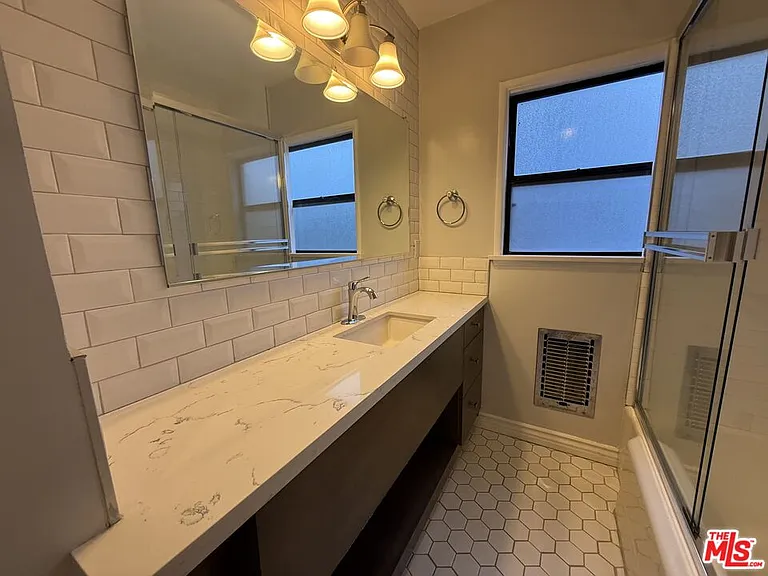 1222 McClellan Dr — Photo 11