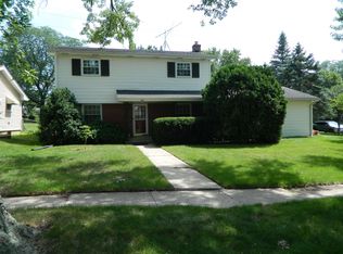 628 Blenheim Dr, Rockford, IL 61108