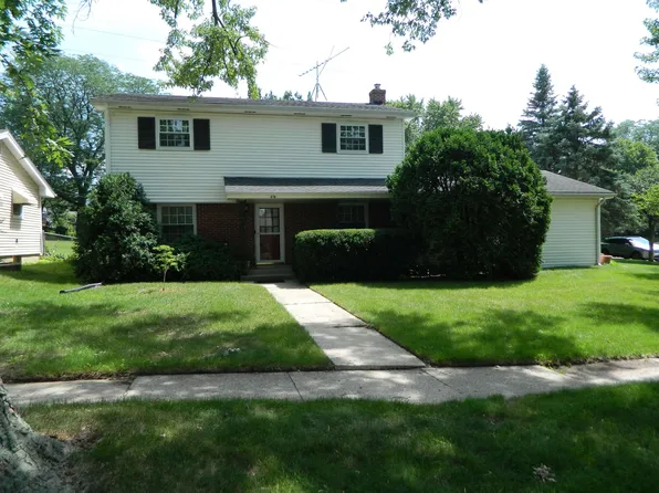 628 Blenheim Dr, Rockford, IL 61108