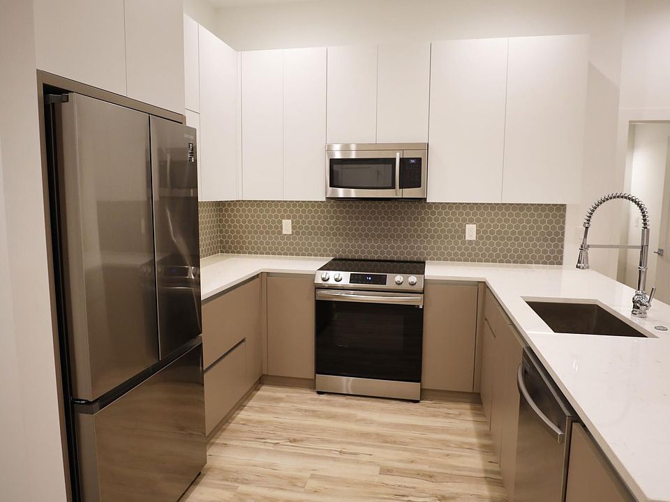 1st image of 1155 Custer Ave SE #302