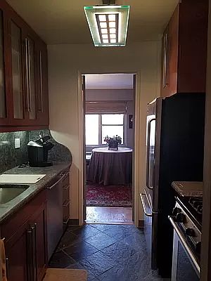 3rd image of 27 E 65th St APT 10A