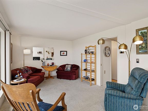 4th image of 1301 S 3rd Avenue #4B